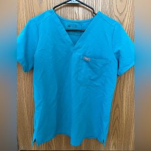 Figs scrub top in teal